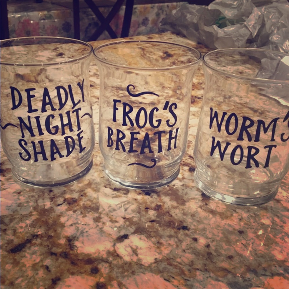 Nightmare before Christmas party decor